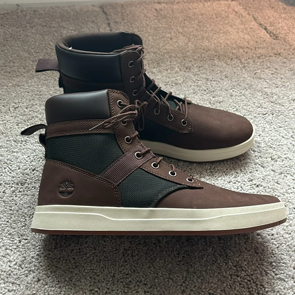 Timberland Men's Davis Square Chukka Boot dark brown size 9.5